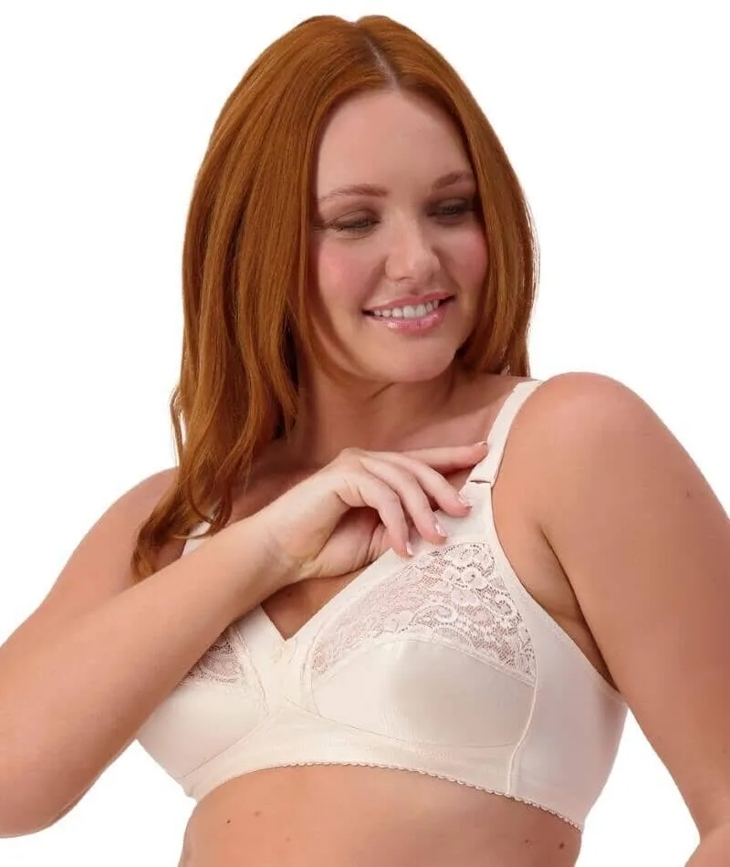 Triumph Kiss of Cotton Wire-free Bra - Fresh Powder